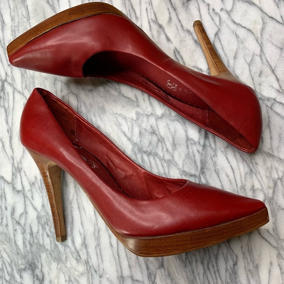 Boutique 58 Shoes - Boutique 58 Leather Heels Red Size 9.5M. S224